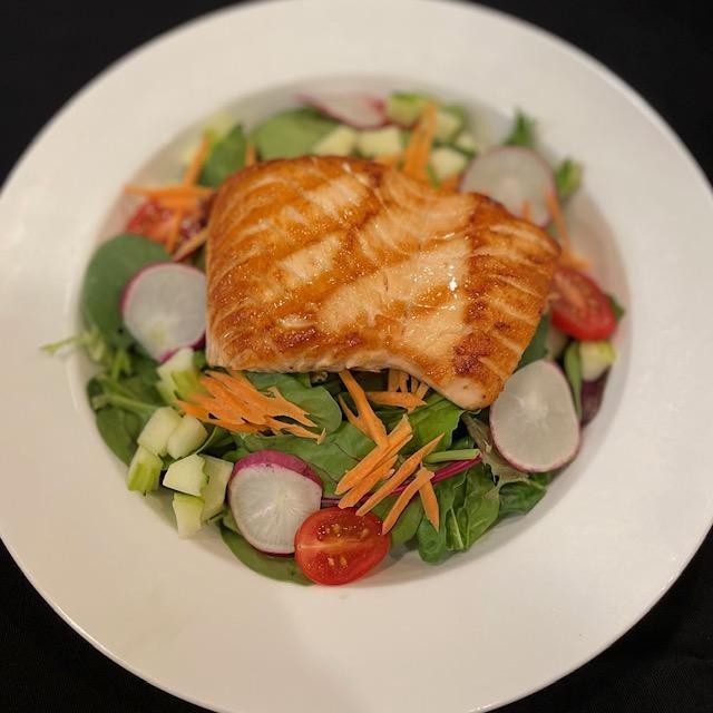 Grilled salmon salad