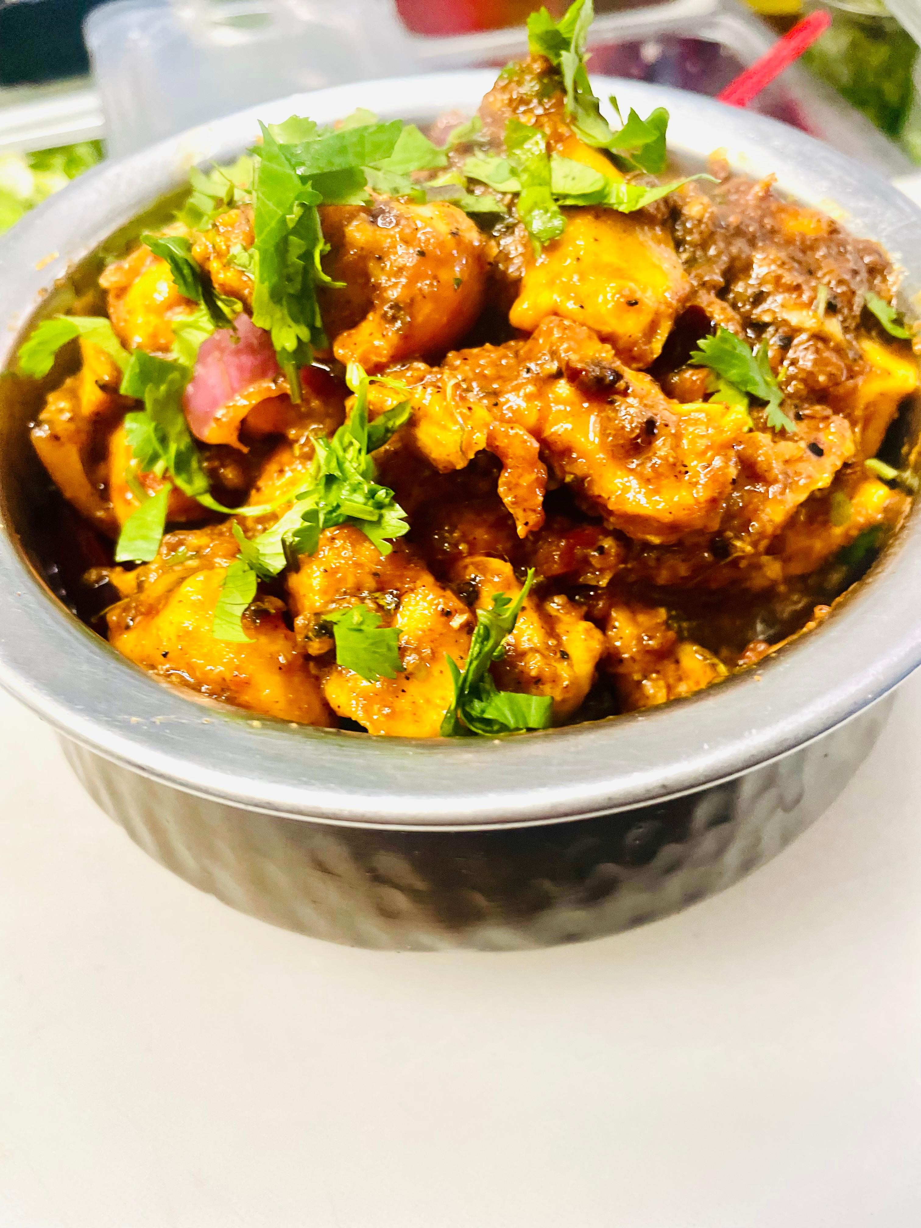 Curry: Kadhai Chicken (G,N)