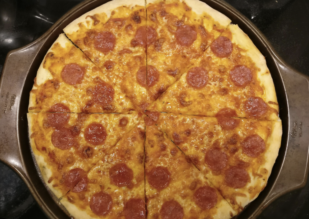 Pizza (2 toppings)