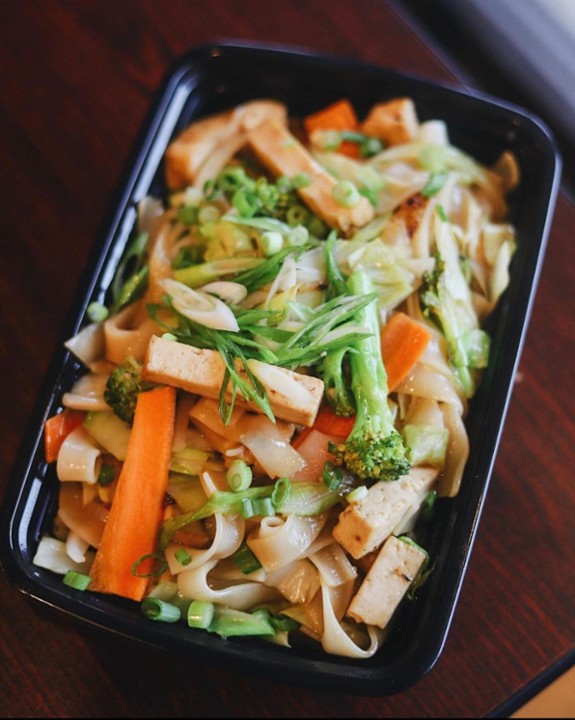 Vegan Stir-fry Tofu Rice Noodles (G)