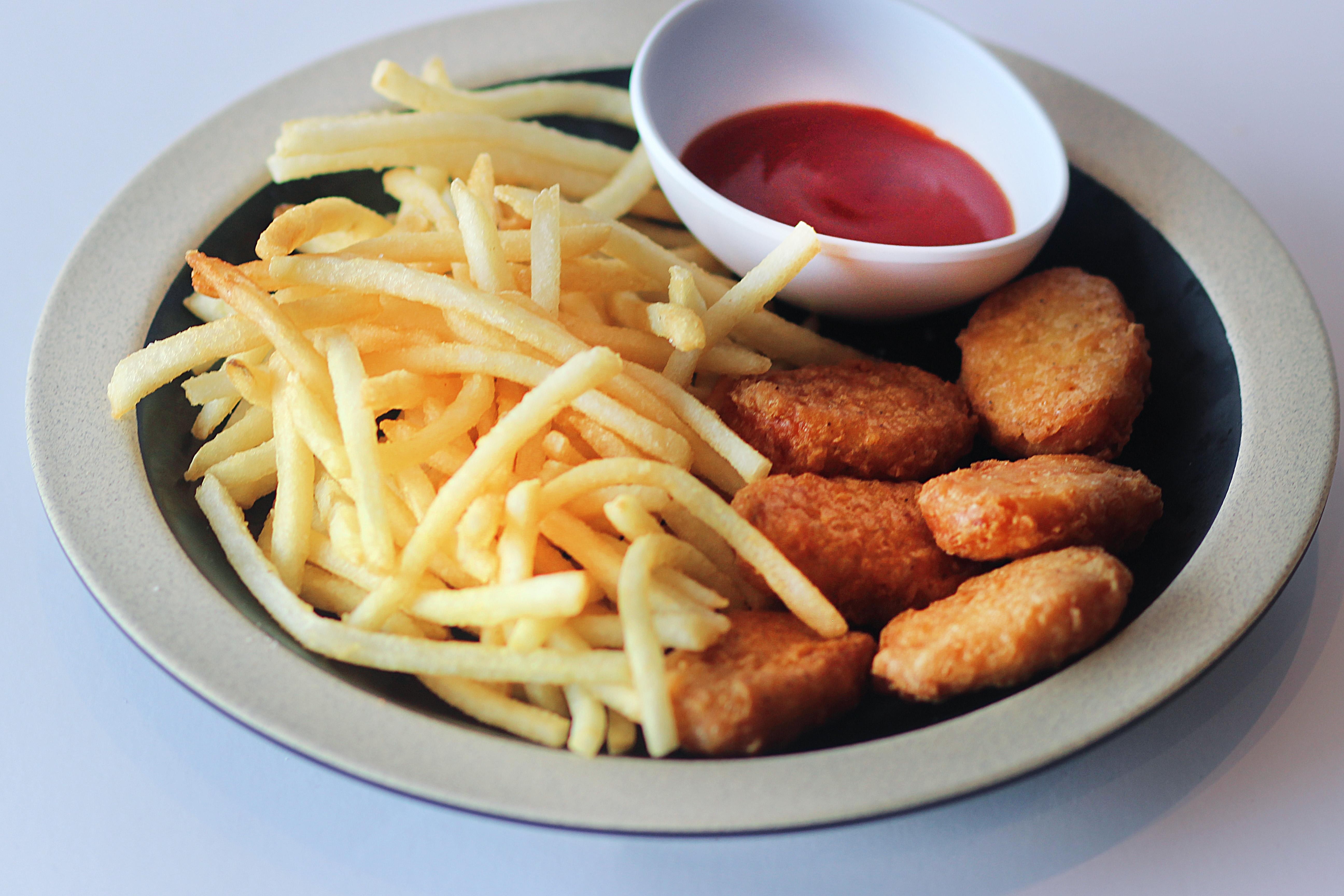 Kids Nuggets and Fries