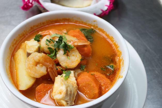 Caldo de Pescado y Camaron: Zanahoria,Papa y Tortilla (Fish and Shrimp Soup: Carrot, Potato and Tortilla)
