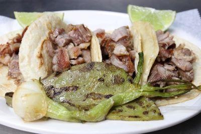 Tacos de Carnitas de cerdo (Pork Carnitas Tacos)