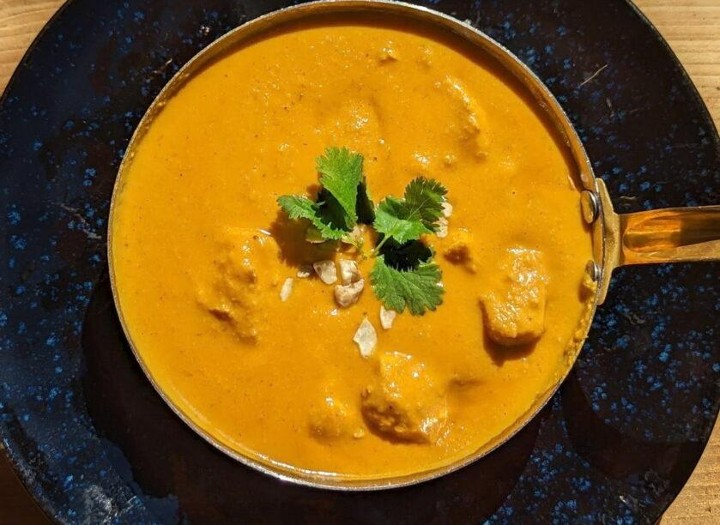 Korma (Contains cashews)