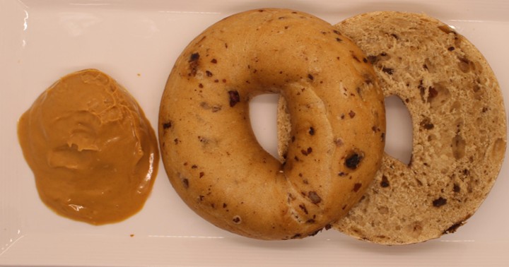 BAGEL W/ SIDE OF PEANUT BUTTER