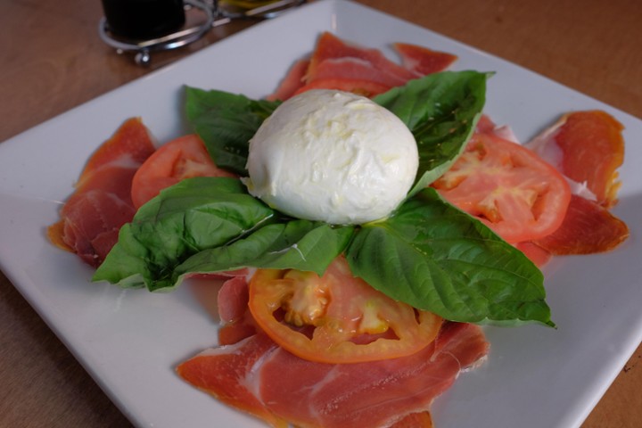 Fresh Caprese Salad