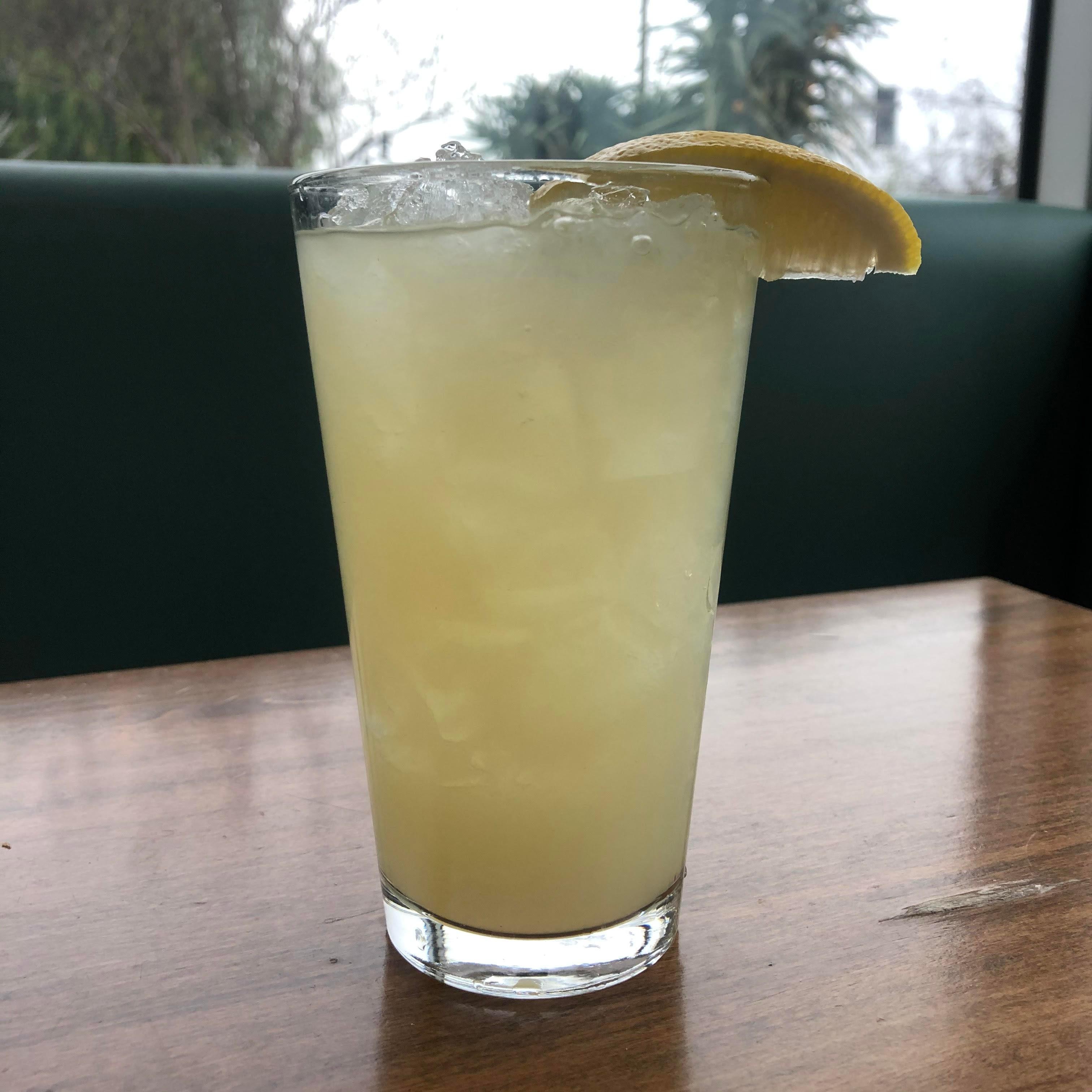 12oz Lemonade (with ice)