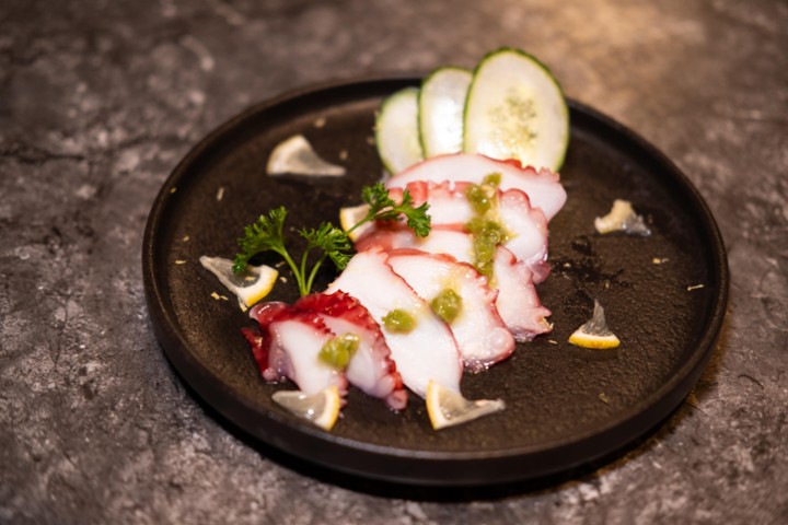 octopus crudo