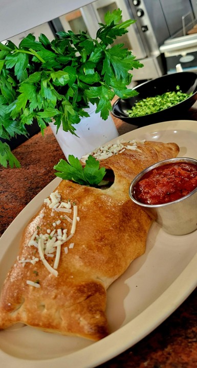 VEGGIE STROMBOLI