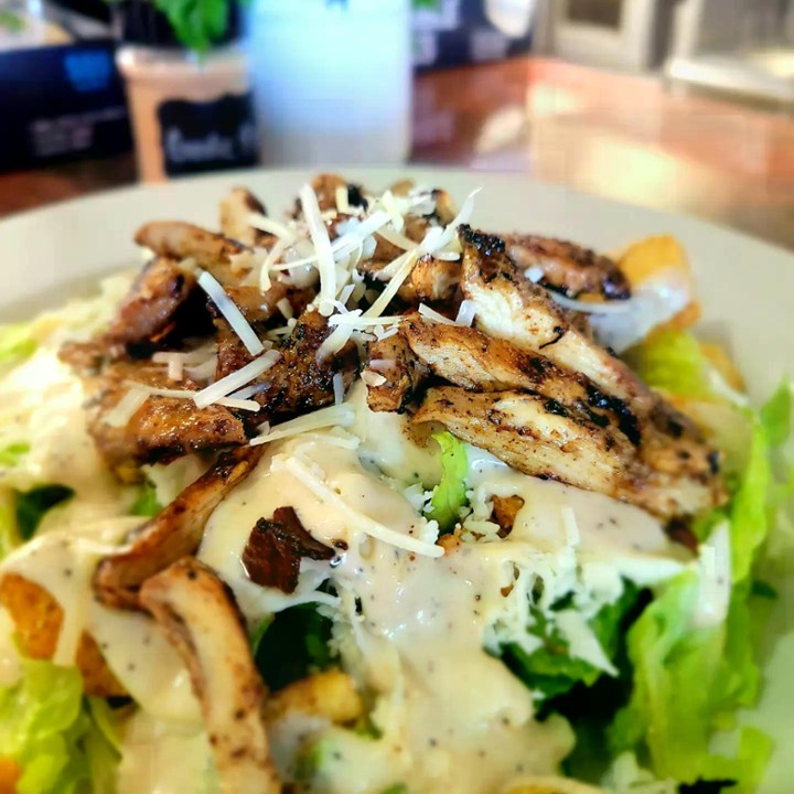 CHICKEN CAESAR SALAD