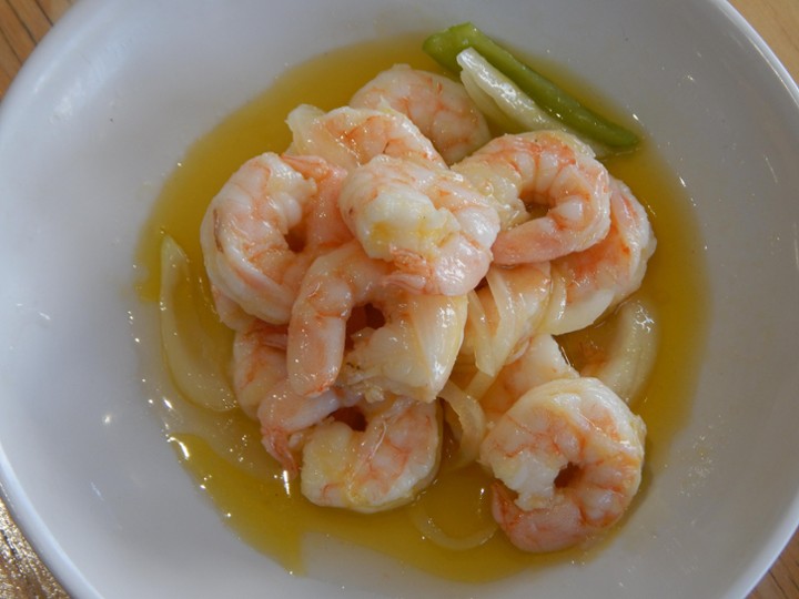 Serving 6 Chilled Shrimp Camarone Picadillo