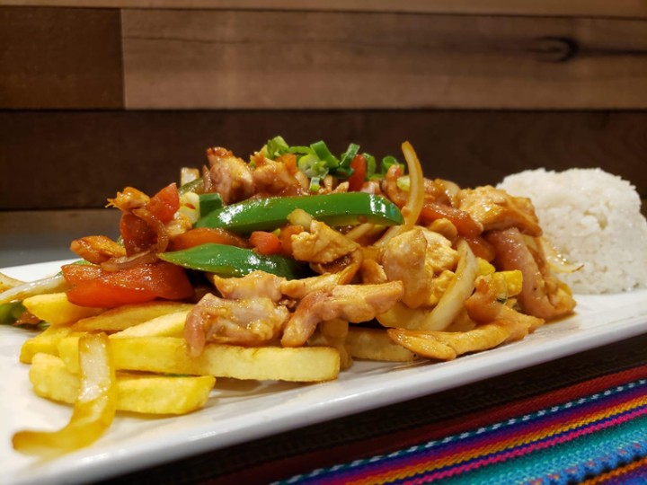 Pollo Saltado