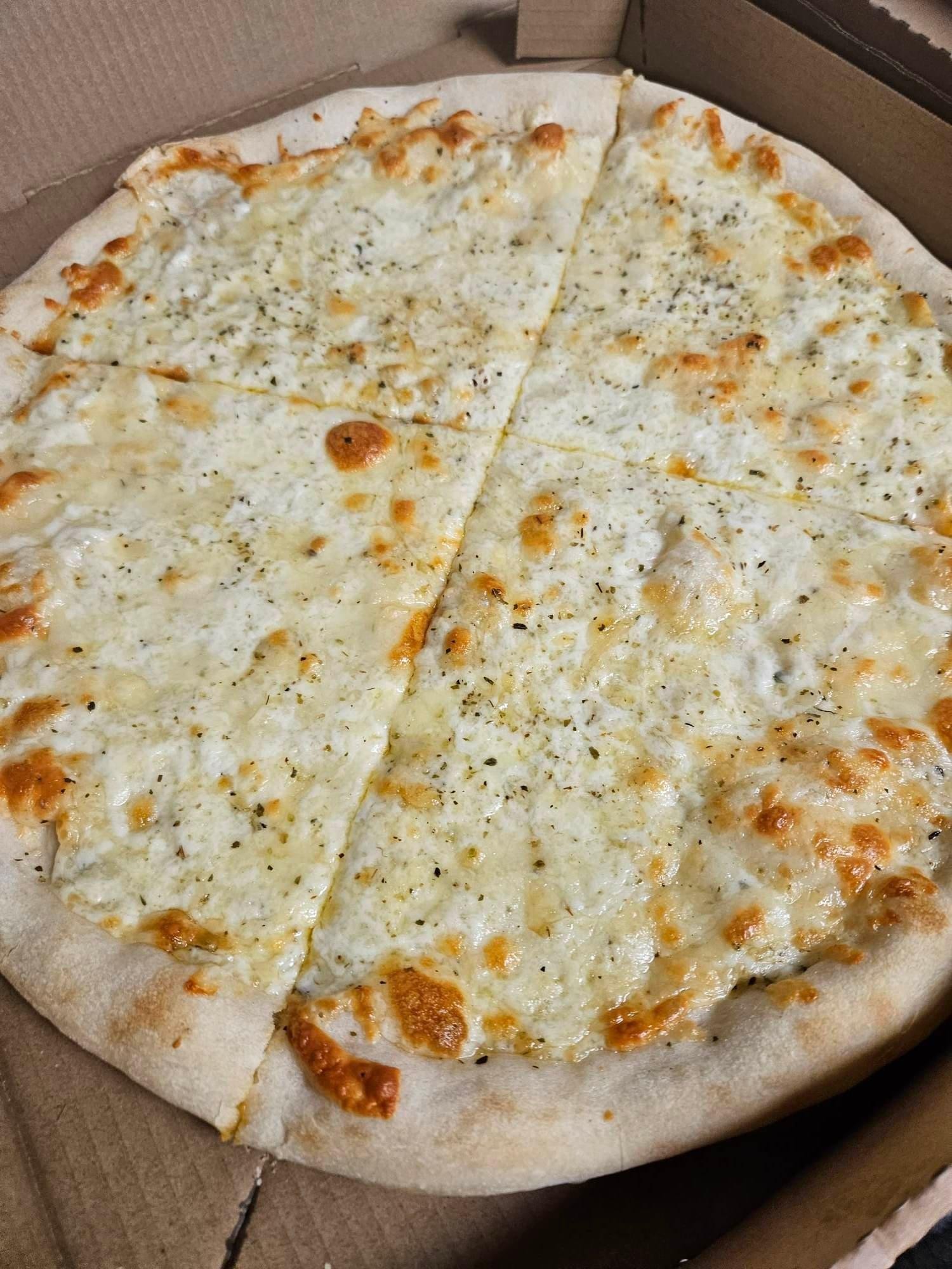 16" AMAZING WHITE PIZZA