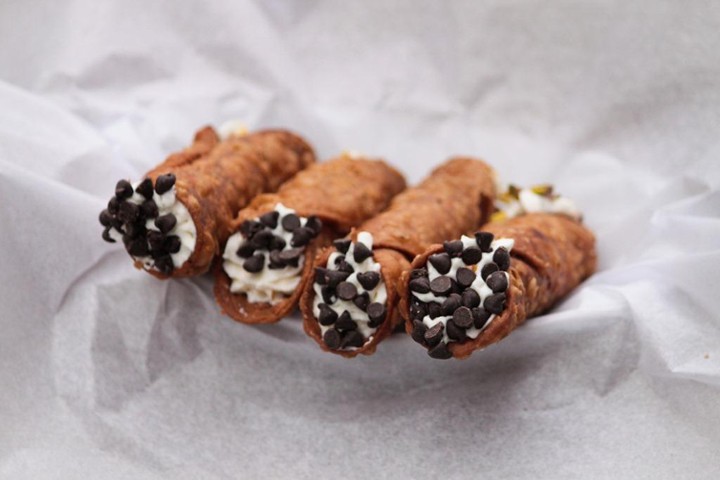 CANNOLI FAMILY PACK 4