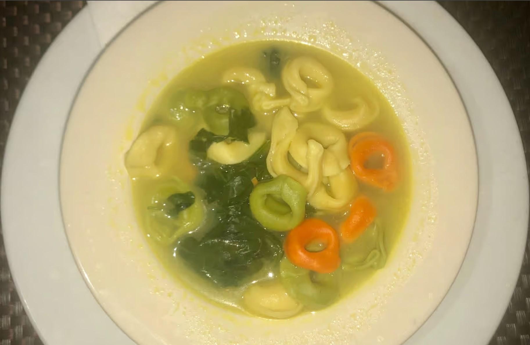 Tortellini en Brodo Soup