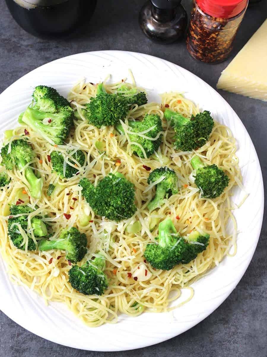 Pasta With Broccoli Garlic Oil