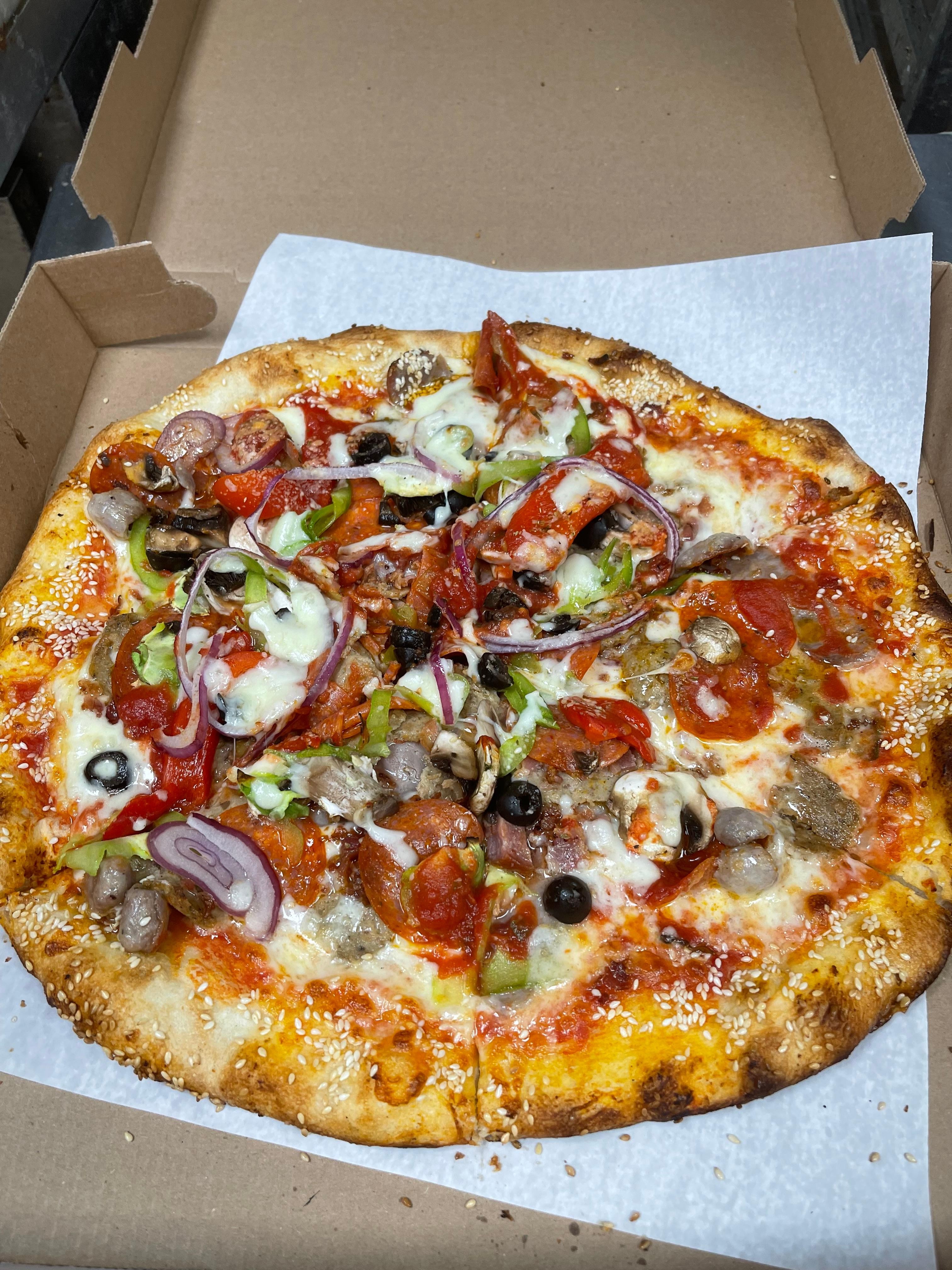 18" Special Pie (Everything)