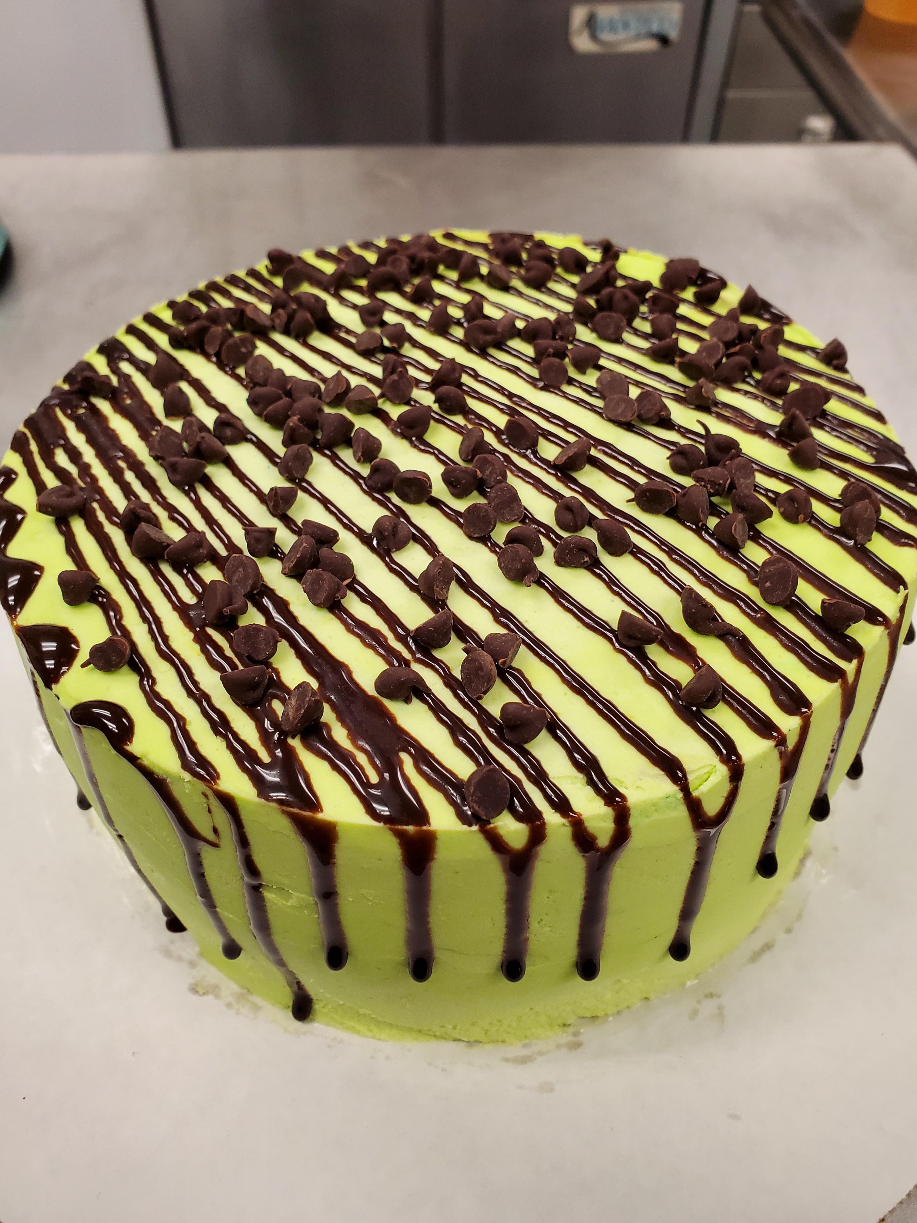 (PRE-ORDER) Mint Chocolate Chip Icecream Cake