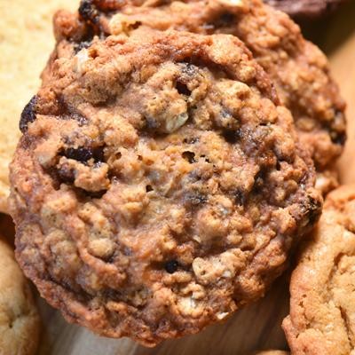 Oatmeal Raisin - 6 Cookies