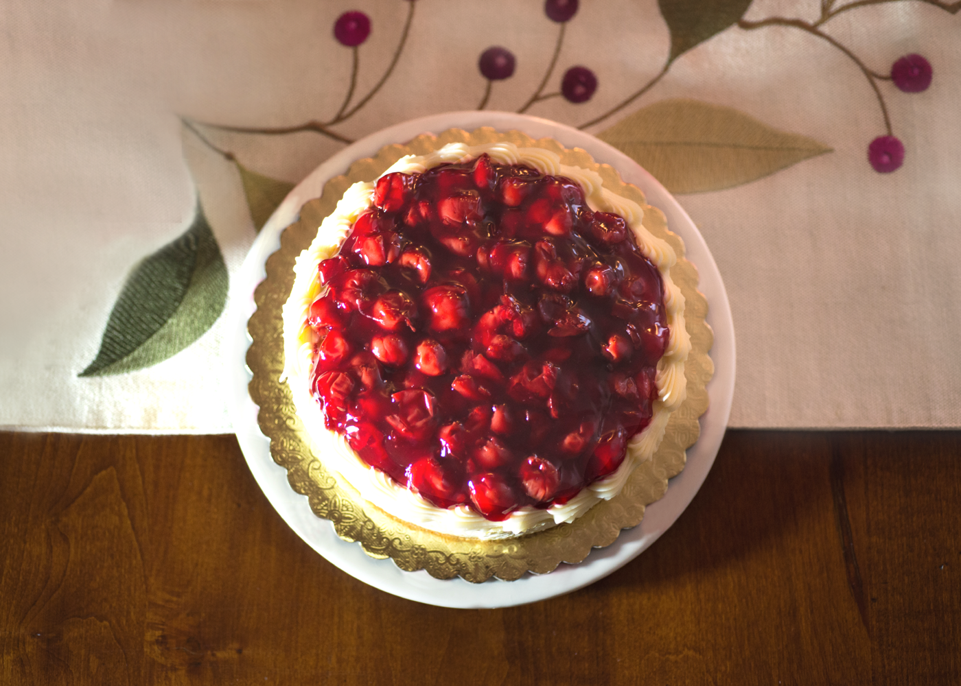 Cheesecake - Cherry or Blueberry Topped
