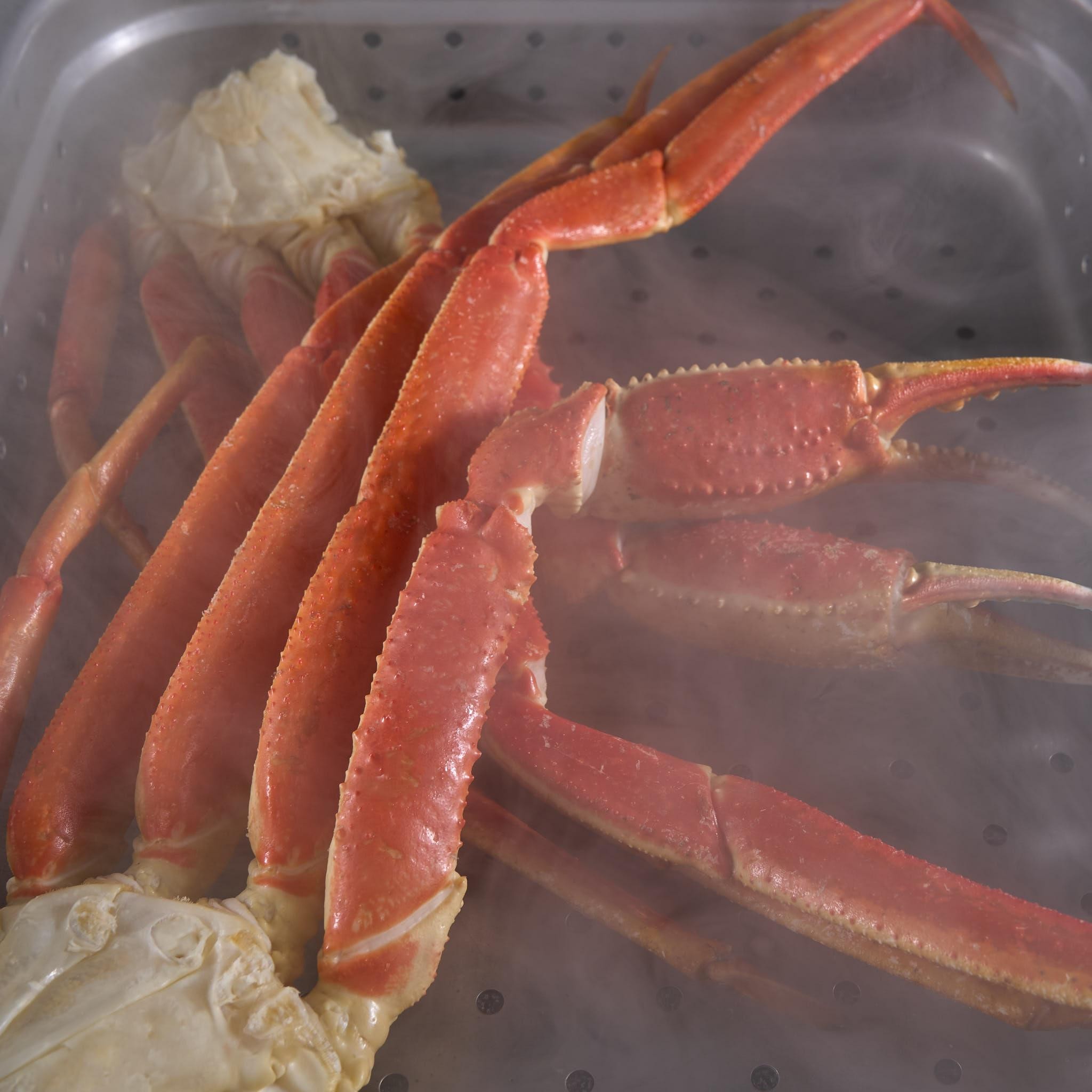 Lb Snow Crab Legs. (two clusters)