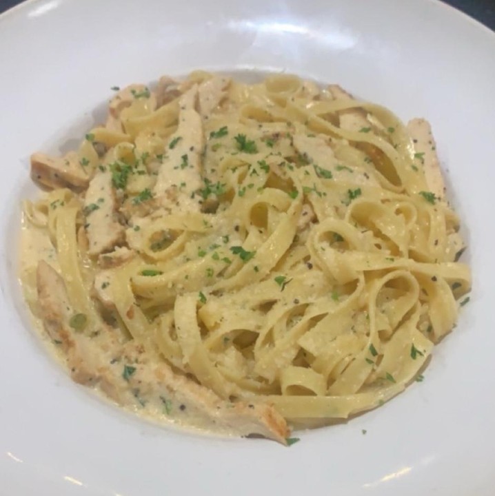 CHICKEN ALFREDO