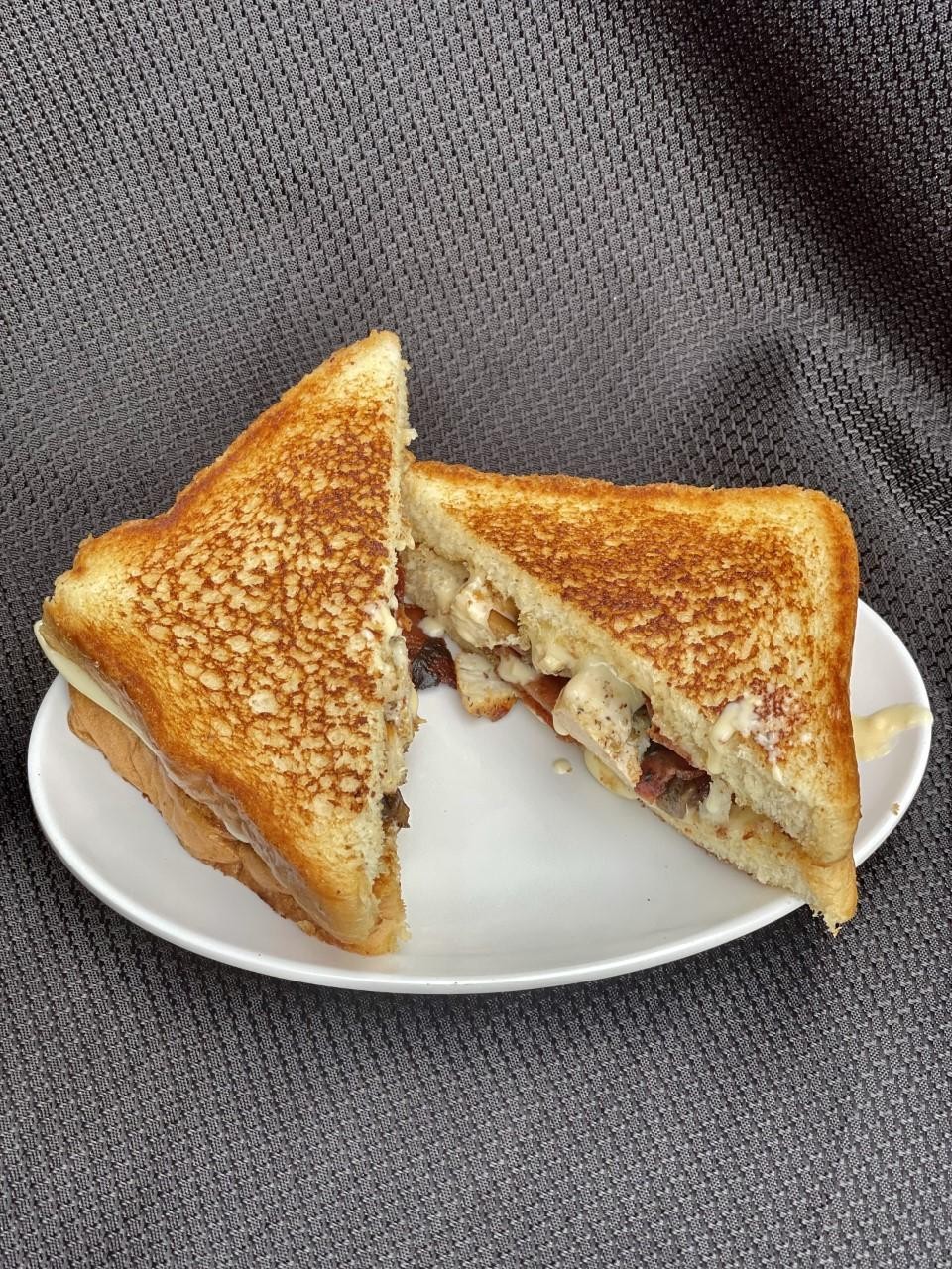 Luci's Grilled Cheese Deluxe
