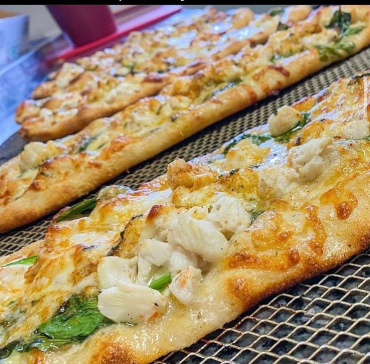 Spinach and Crab Flatbread