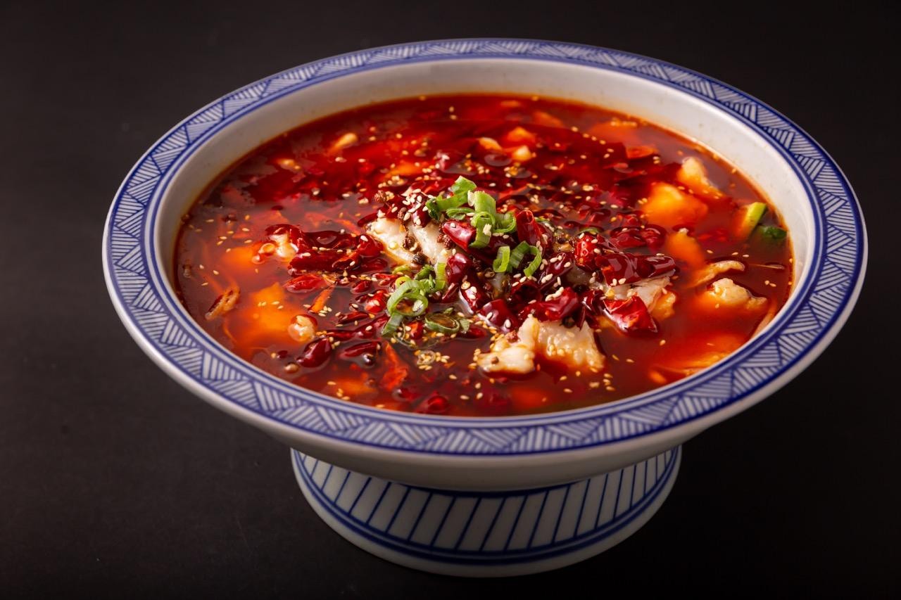 Fish Fillet in Chili Broth 水煮⻥