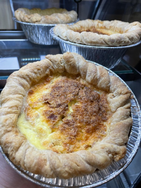 Quiche with Three Cheeses - 6"