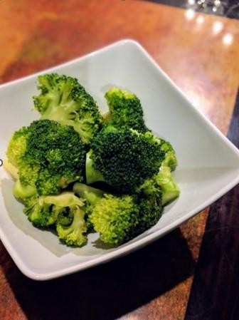 Steamed Broccoli and Tofu