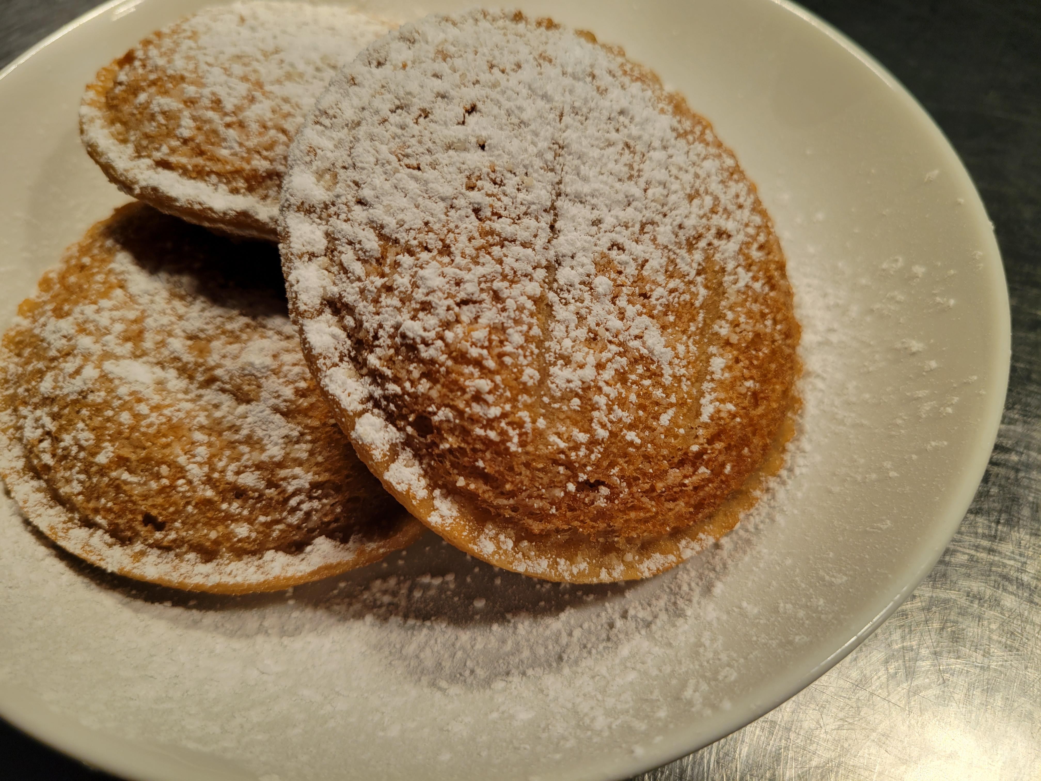 Fried Uncrustables (3) Grape Jelly, Powdered Sugar