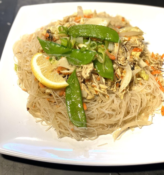 Pancit Chicken (Rice Noodles)