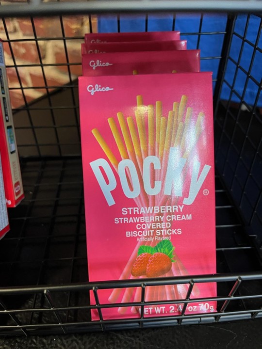 Pocky Strawberry Sticks