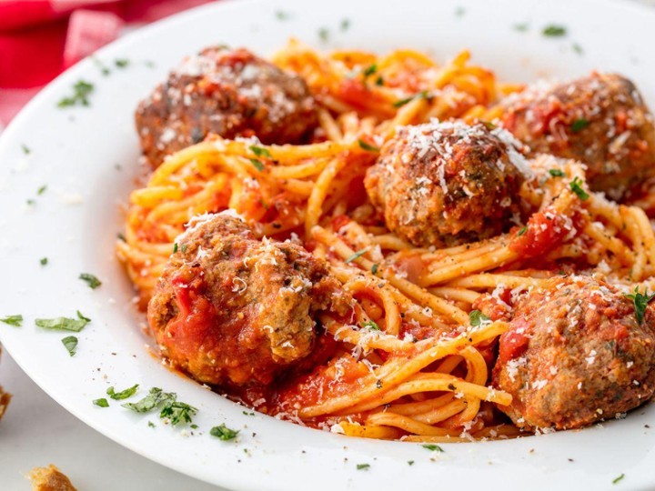 Spaghetti w/ Meatballs