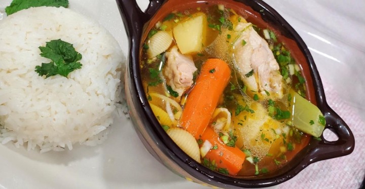 Caldo De Pollo