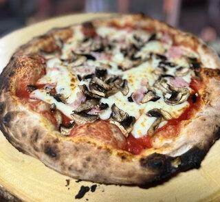 Funghi e Cotto Pizza