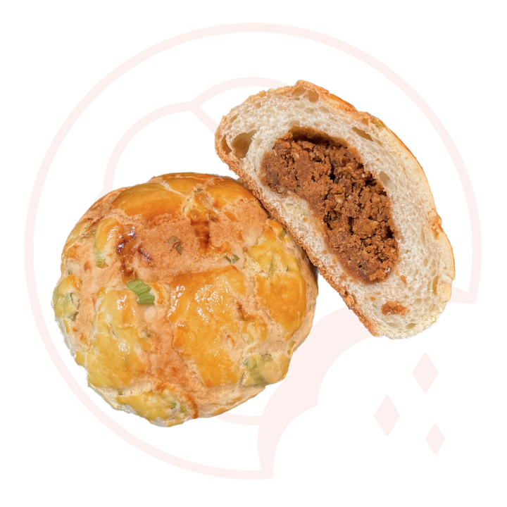 B18 - Scallion Pork Floss Bolo Bun 蔥燒肉鬆菠蘿麵包