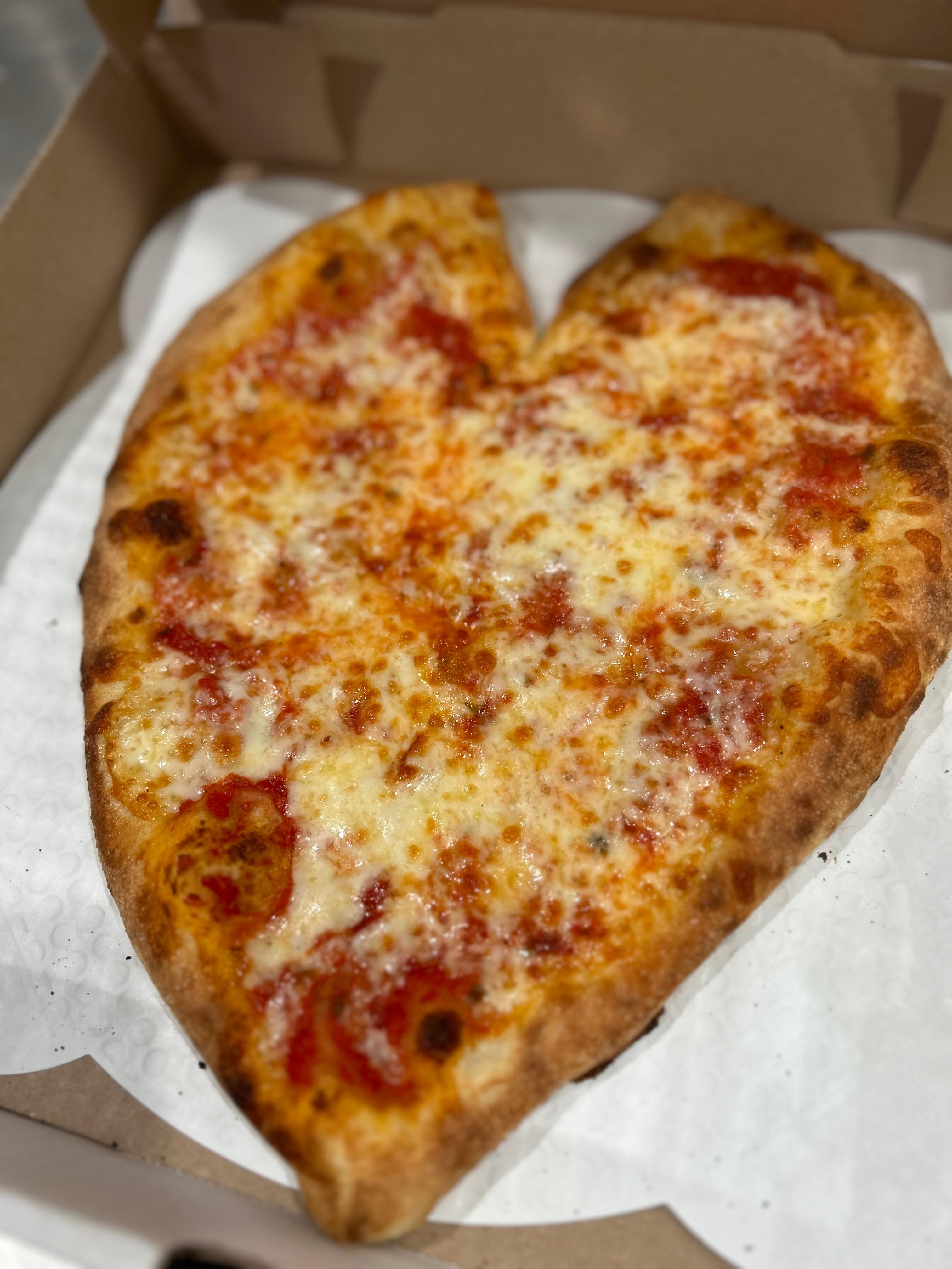HEART 12” CHEESE PIZZA