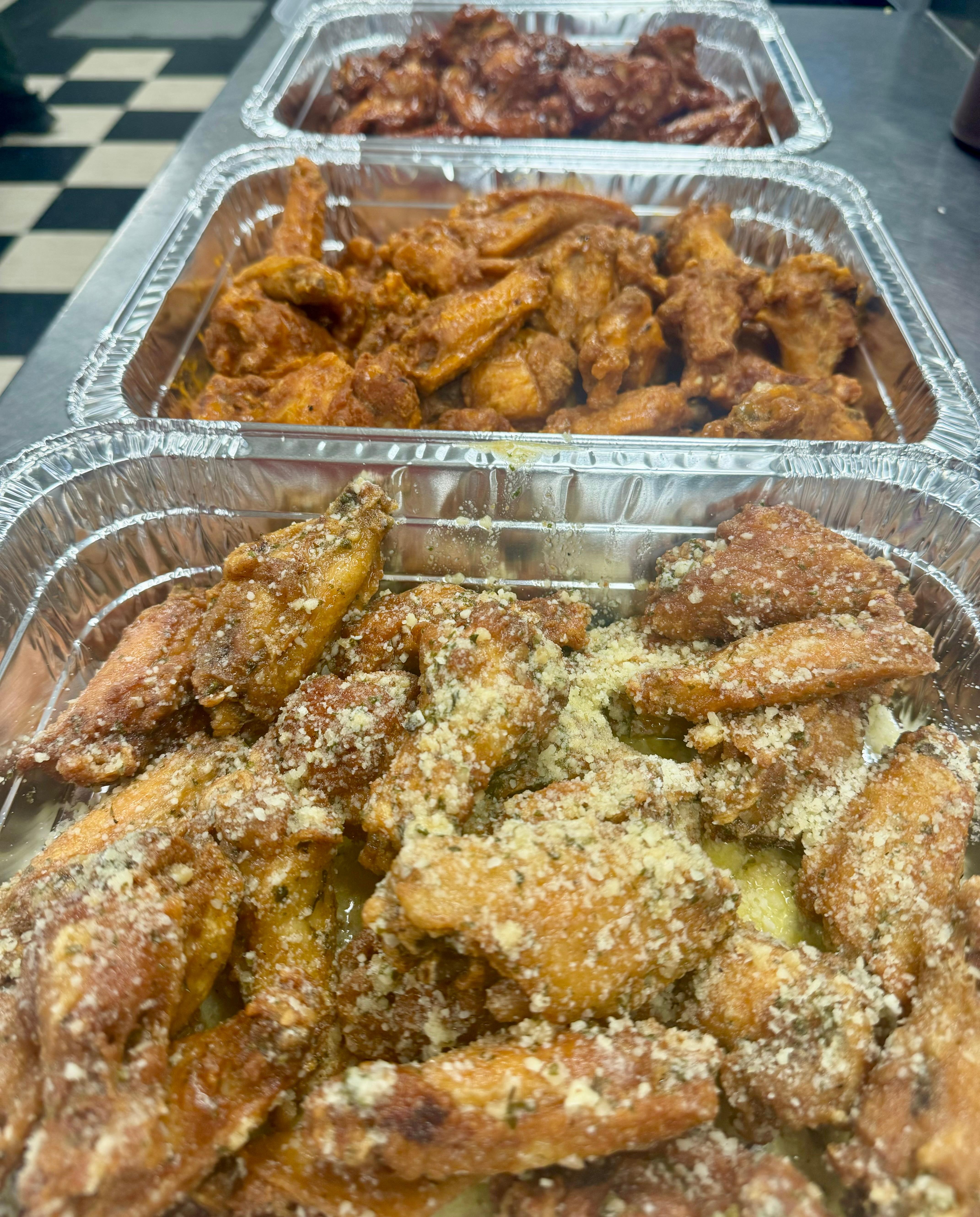 100 Chicken Wings Tray