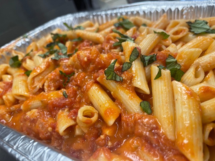 Lg Tray Penne Vodka Sauce