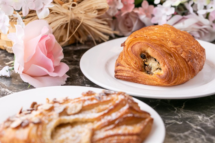 Mushroom & Goat Cheese Croissant