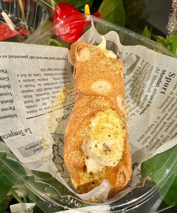 TRADITIONAL CANNOLI