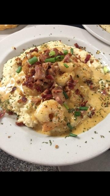 Shrimp & Grits Dinner