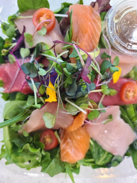 Assorted Sashimi Salad