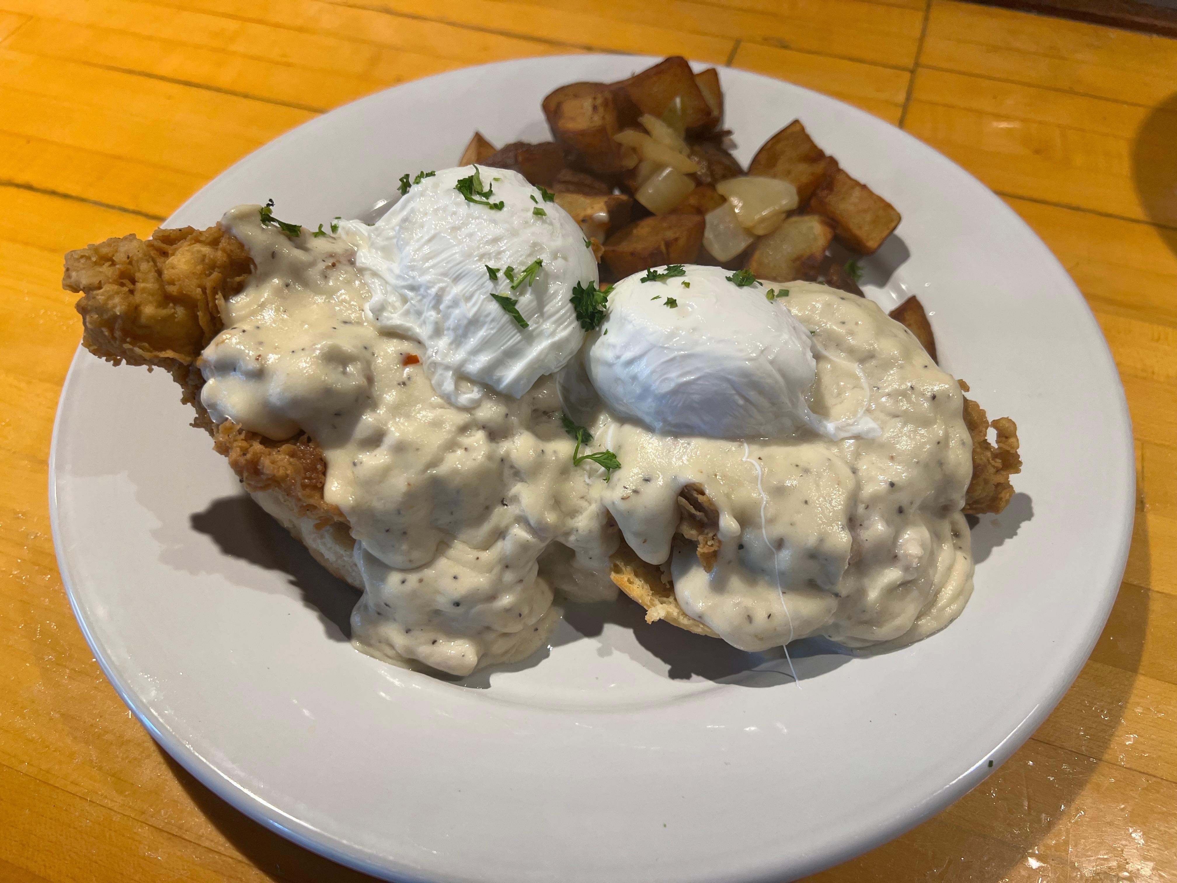 SOUTHERN CHICKEN BENEDICT