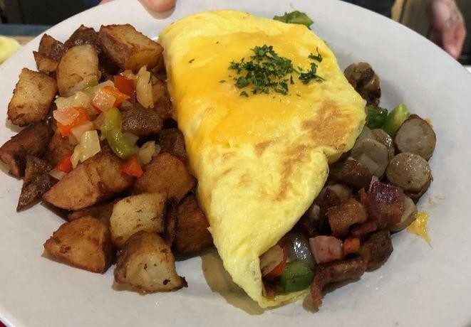 SMOKEHOUSE OMELET