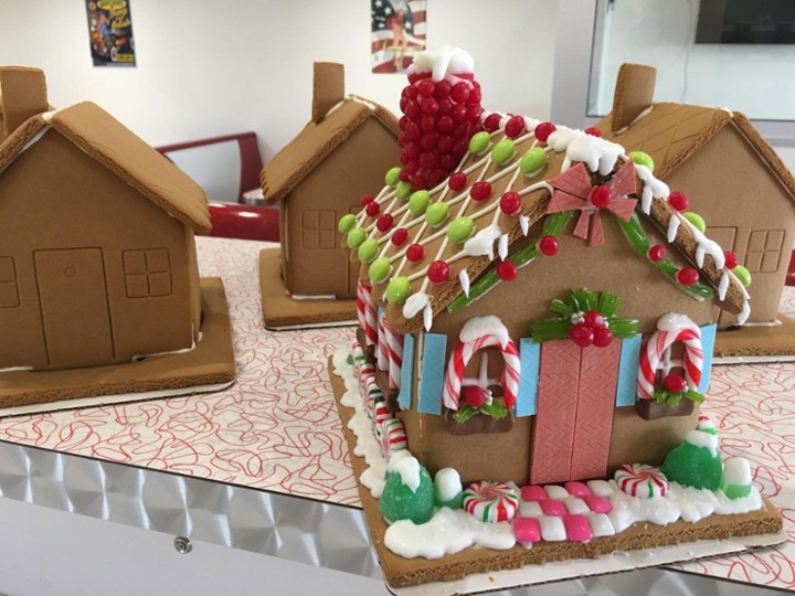 ))Gingerbread House Kit