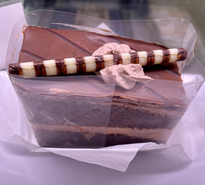 ))Chocolate Cake