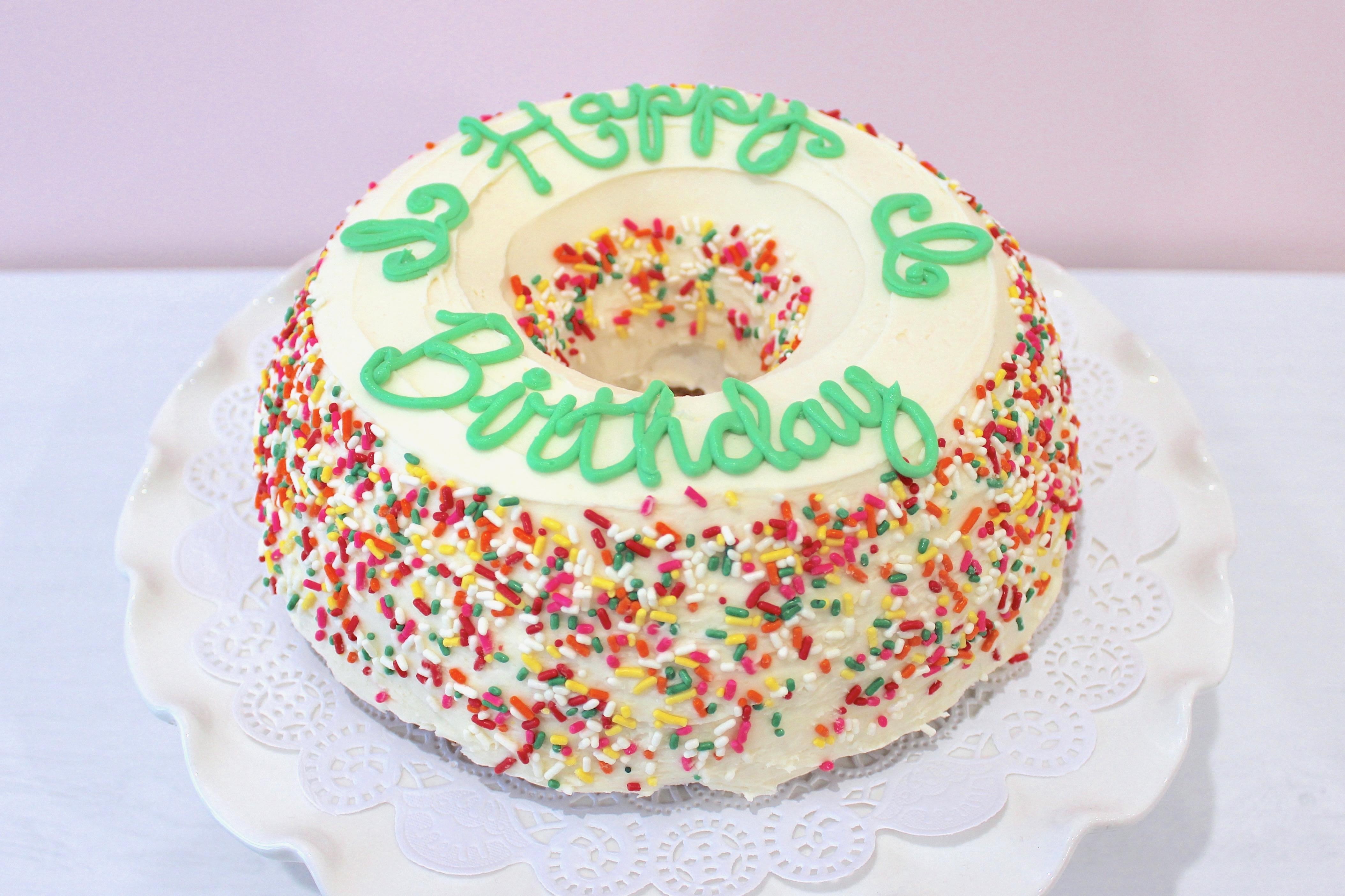 ))Funfetti Birthday Bundt Cake